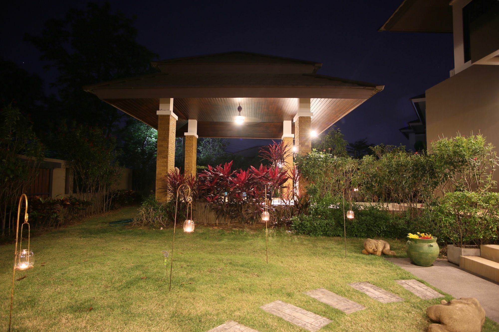 Moin 1617 Luxury Double-Pool Villa เชียงใหม่ ภายนอก รูปภาพ