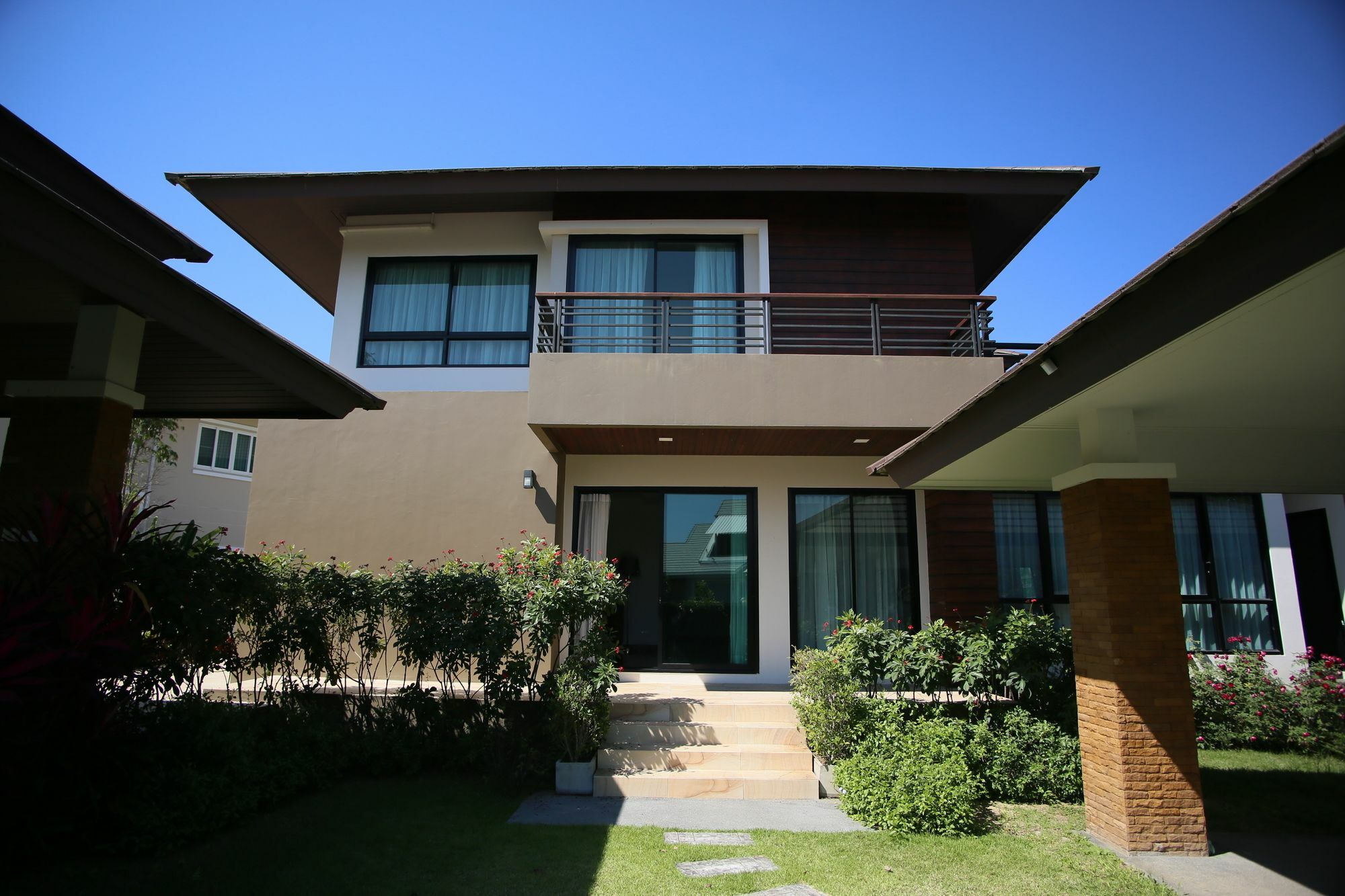 Moin 1617 Luxury Double-Pool Villa เชียงใหม่ ภายนอก รูปภาพ