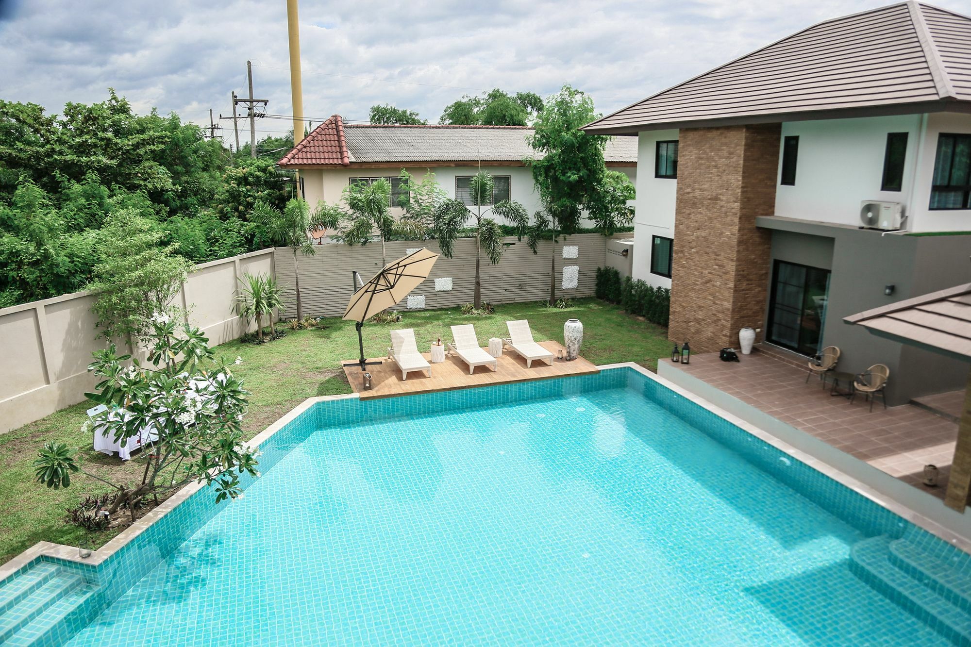 Moin 1617 Luxury Double-Pool Villa เชียงใหม่ ภายนอก รูปภาพ